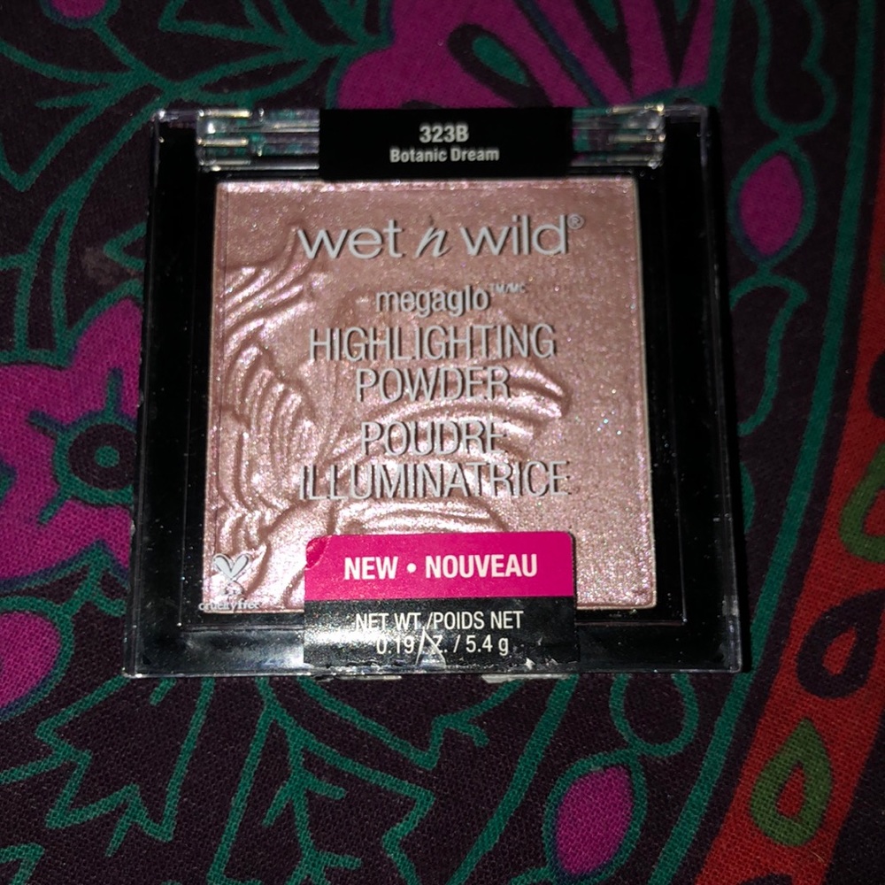 New Wet N Wild Pink Botanic Dream Highlighter